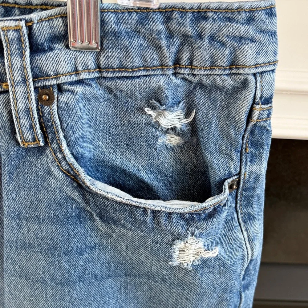 Universal Thread Classic High Rise Straight Jeans - Picture 8 of 11